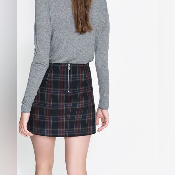Zara mini skirt - Picture 2 of 5